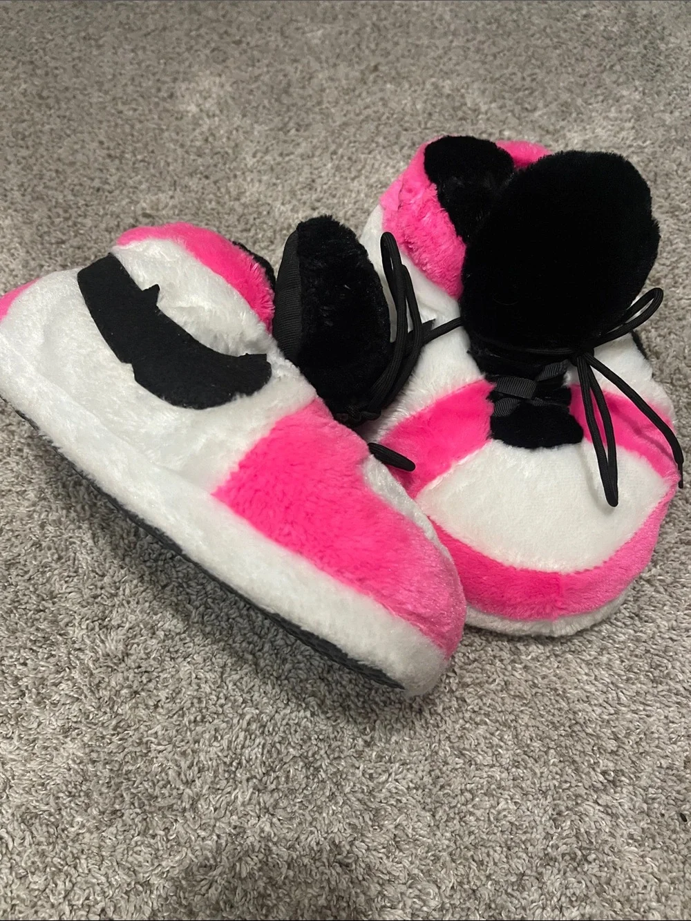 Nike Kids Plush Slip-On Slippers in Hot Pink, White & Black